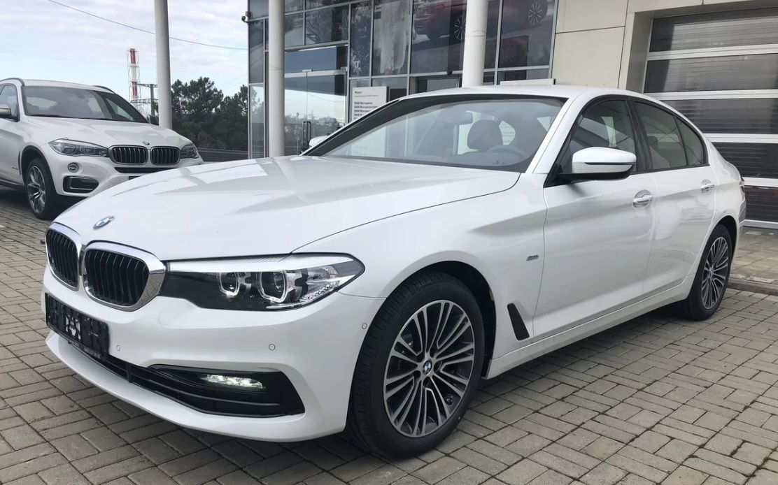 автомобіль BMW 5 Series
